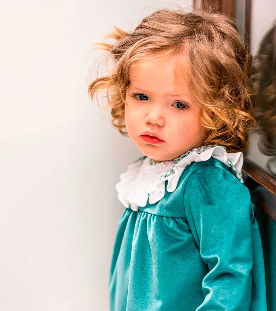 vestido-cuello-blanco-Ava