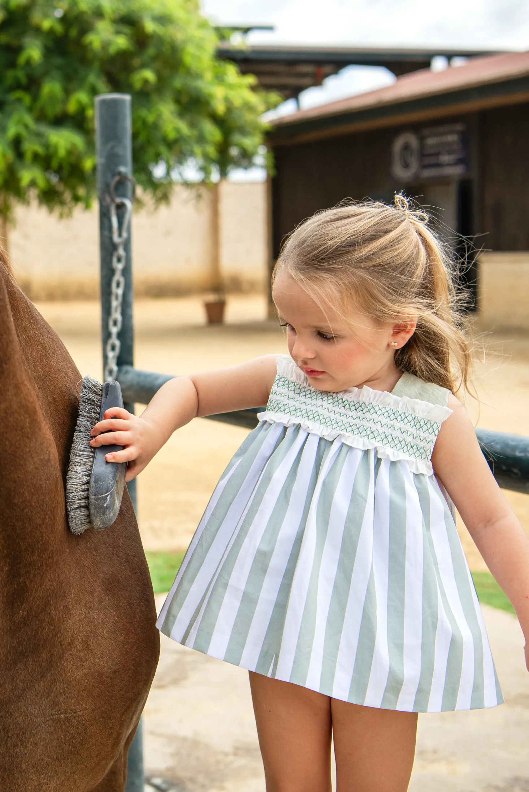 marta y paula-tendencia-vestido-infantil-bebé-minarai