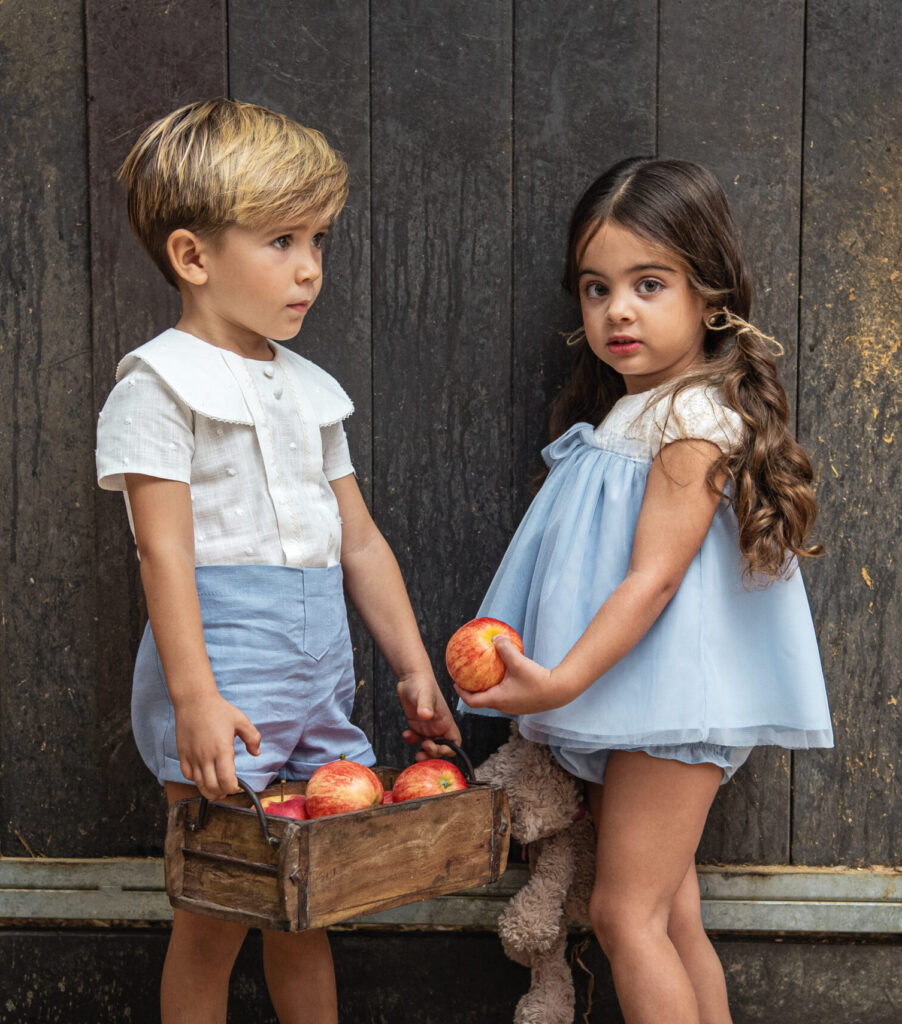 marta y paula-tendencia-vestido-infantil-bebé-chowa