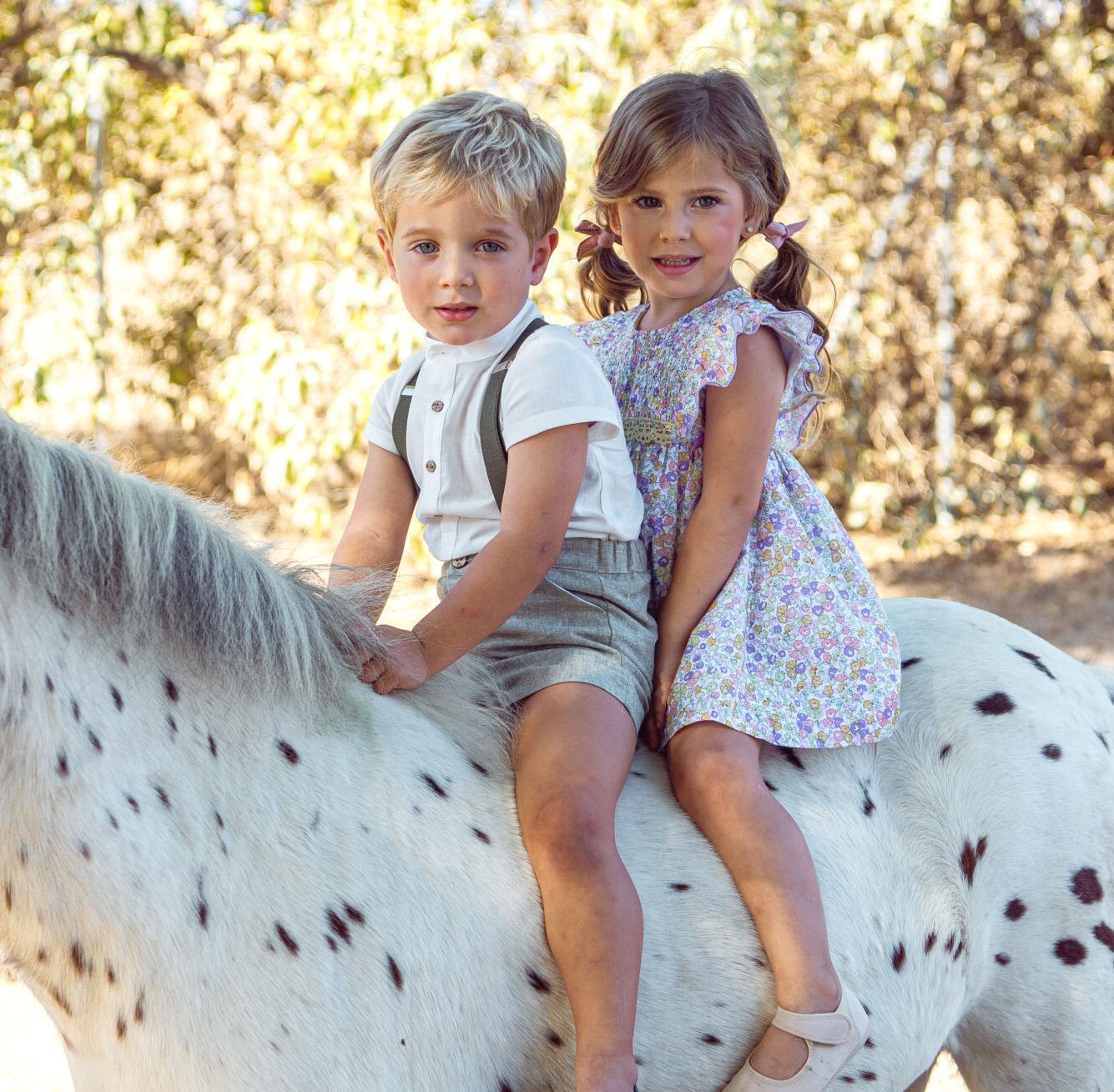 marta y paula-tendencia-vestido-conjunto-bebé