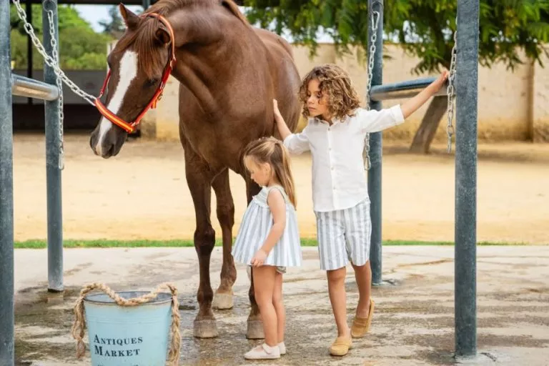 Moda infantil española firma de ropa infantil Marta y Paula España ceremonia